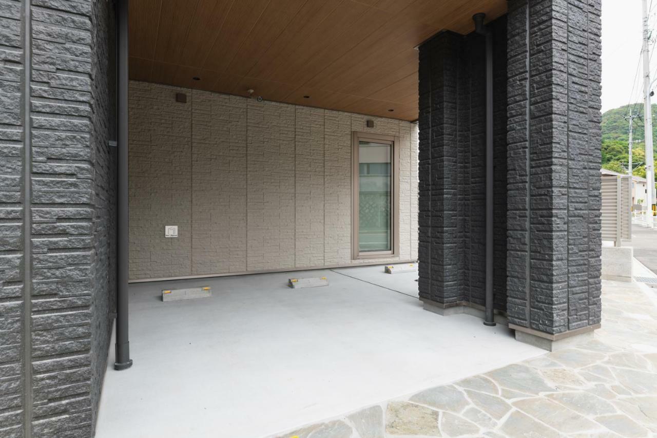 Grand Base Mojiko Aparthotel Kitakyushu Bagian luar foto